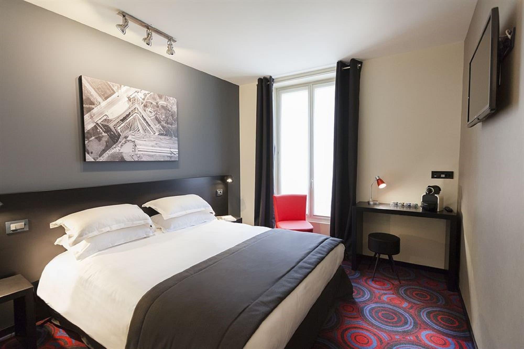 Helussi Hotel Париж Екстериор снимка