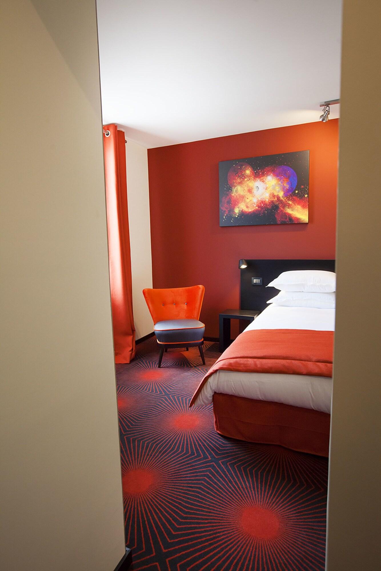 Helussi Hotel Париж Екстериор снимка
