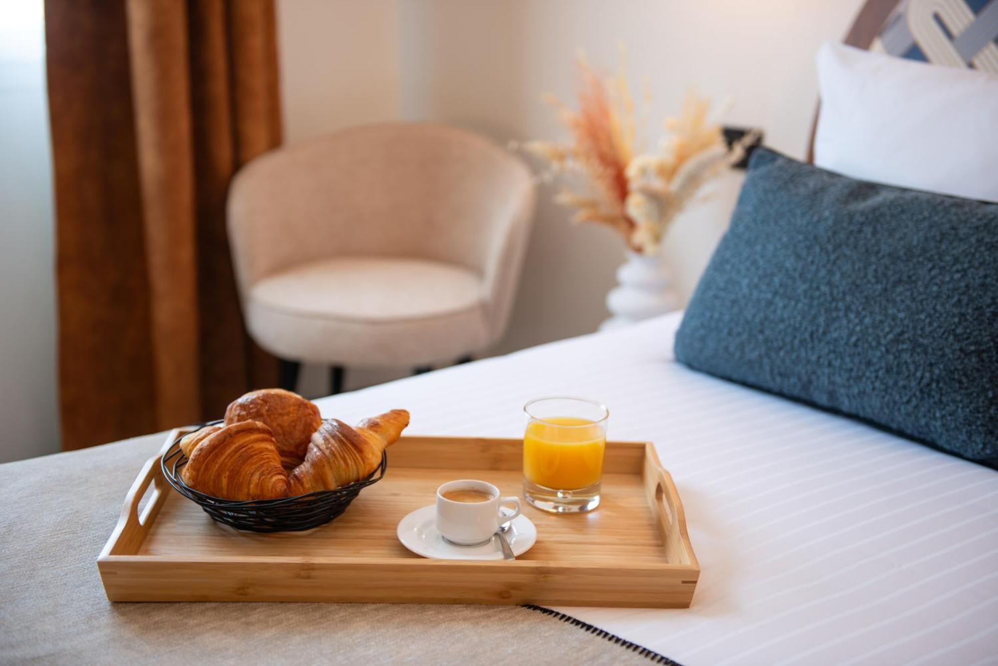 Helussi Hotel Париж Екстериор снимка