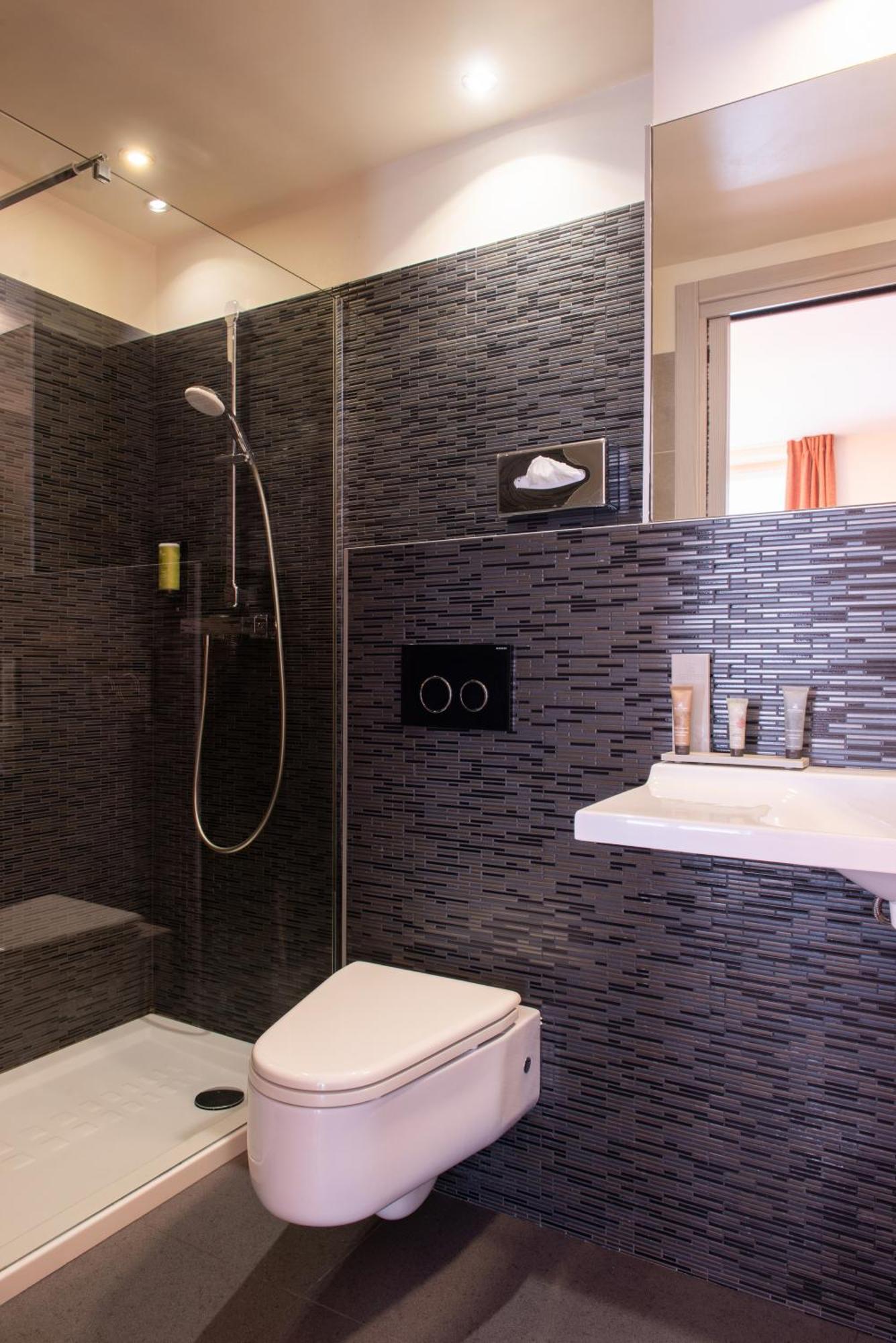 Helussi Hotel Париж Екстериор снимка