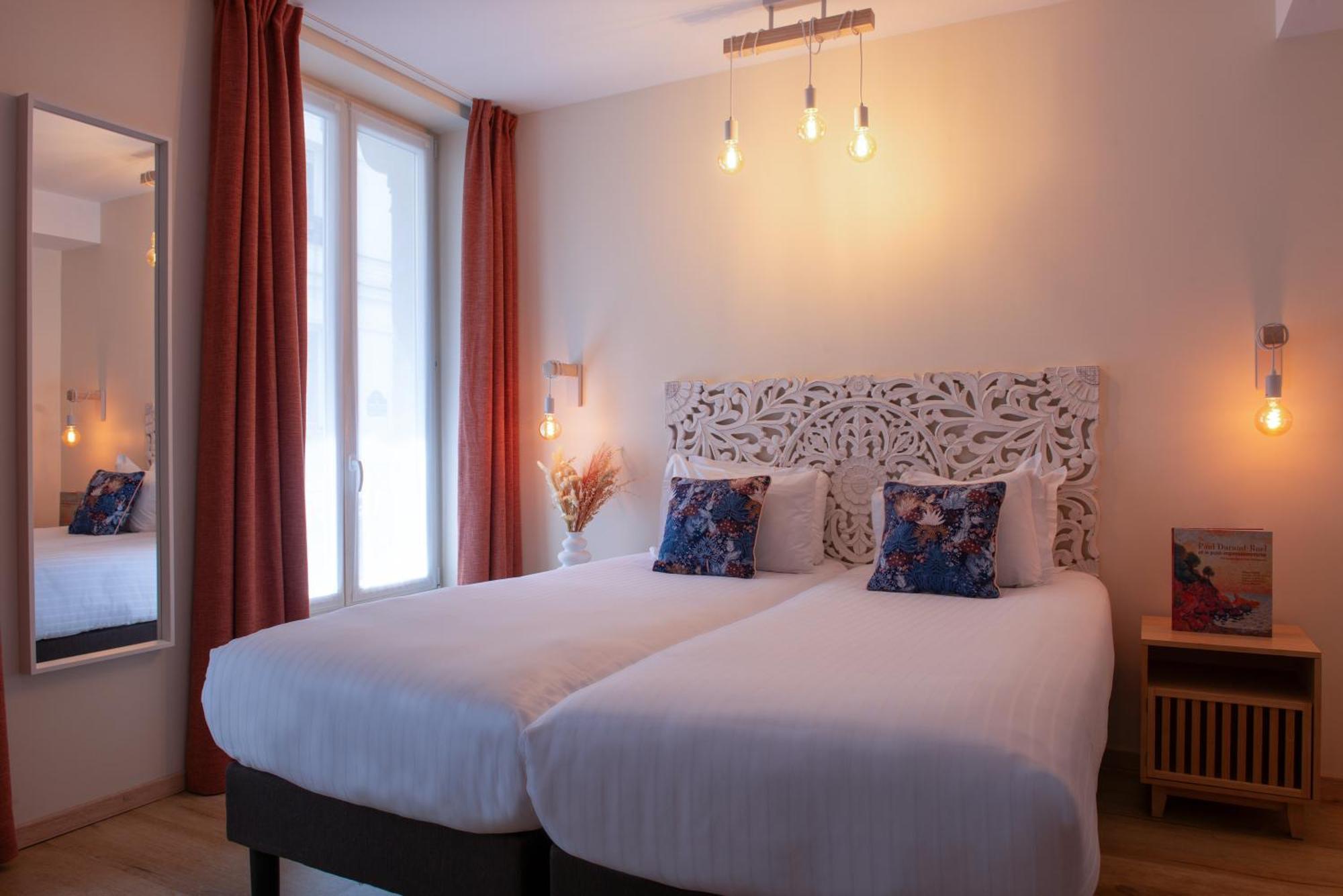 Helussi Hotel Париж Екстериор снимка
