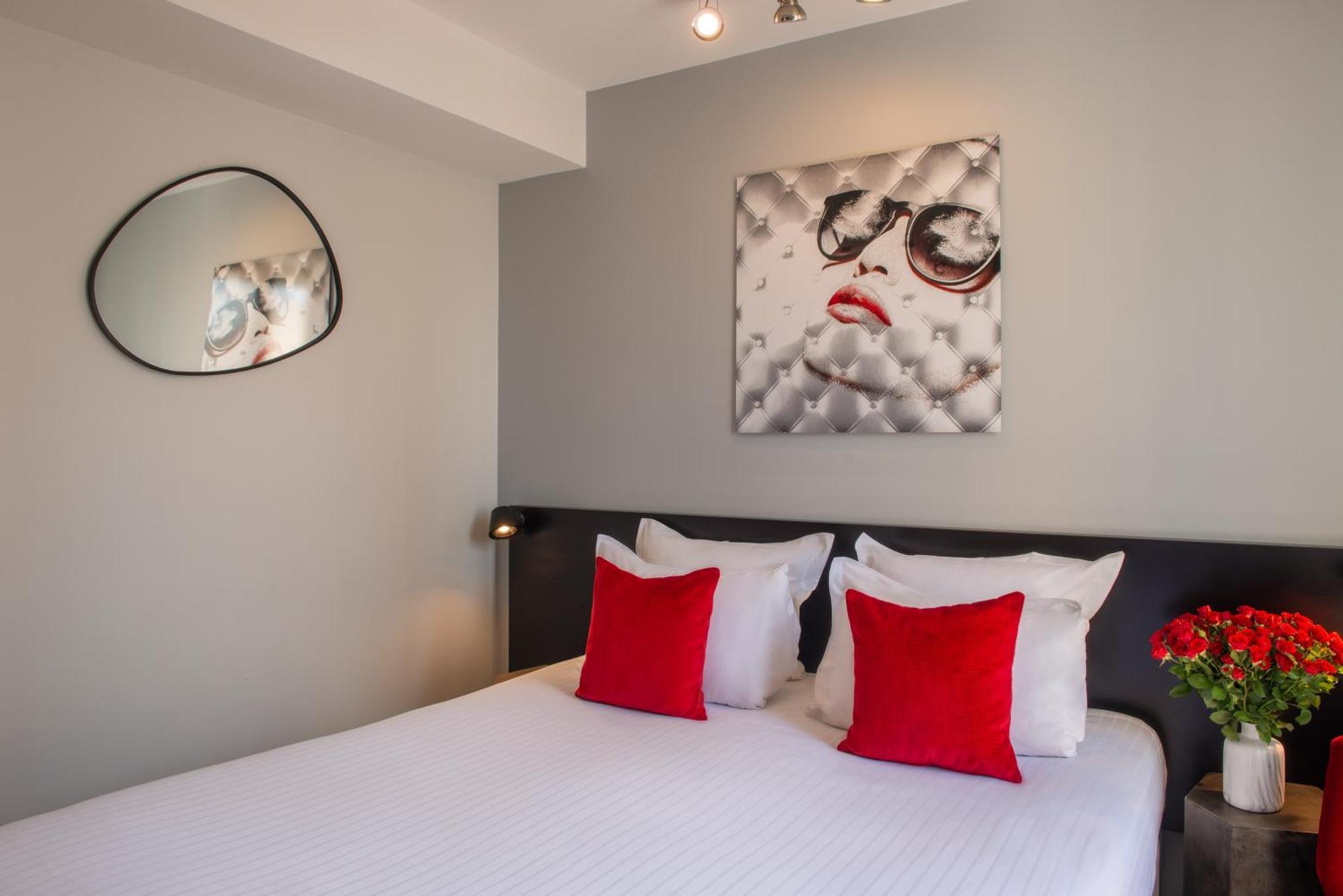 Helussi Hotel Париж Екстериор снимка