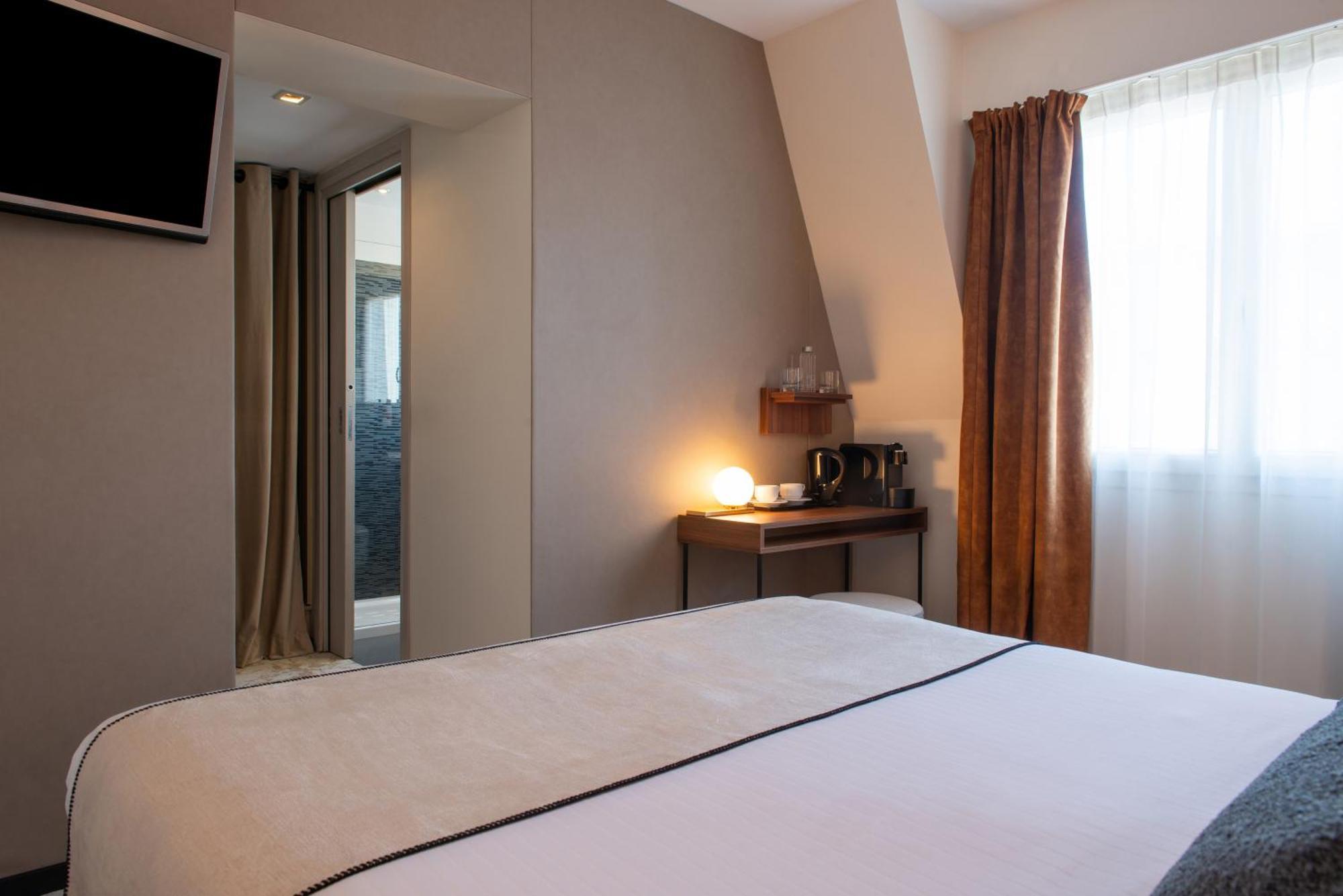 Helussi Hotel Париж Екстериор снимка