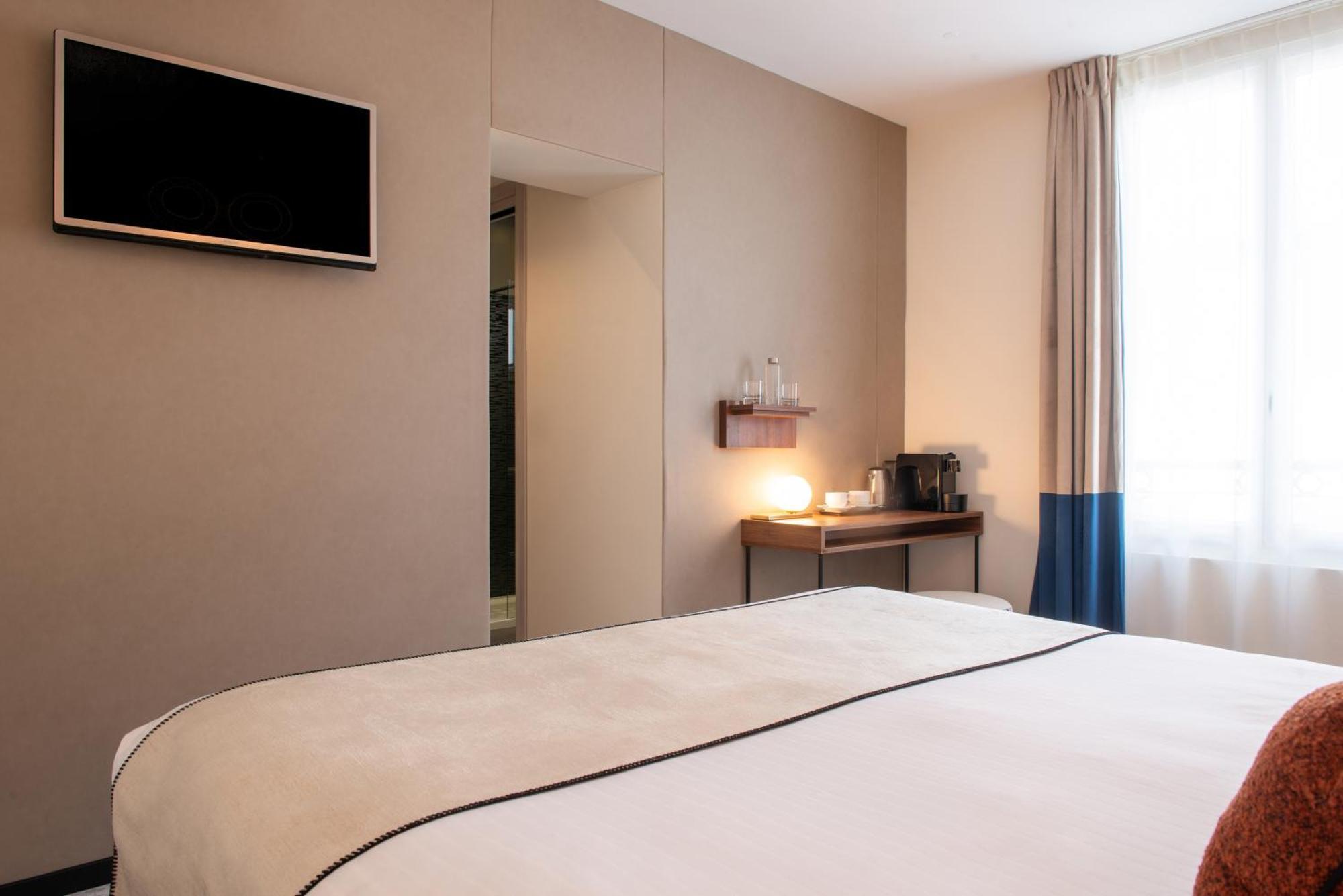 Helussi Hotel Париж Екстериор снимка