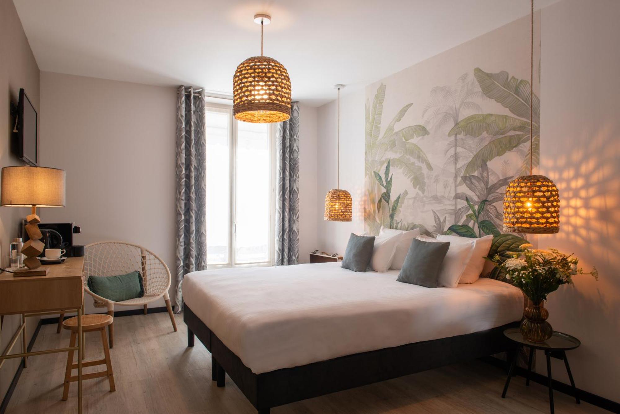 Helussi Hotel Париж Екстериор снимка