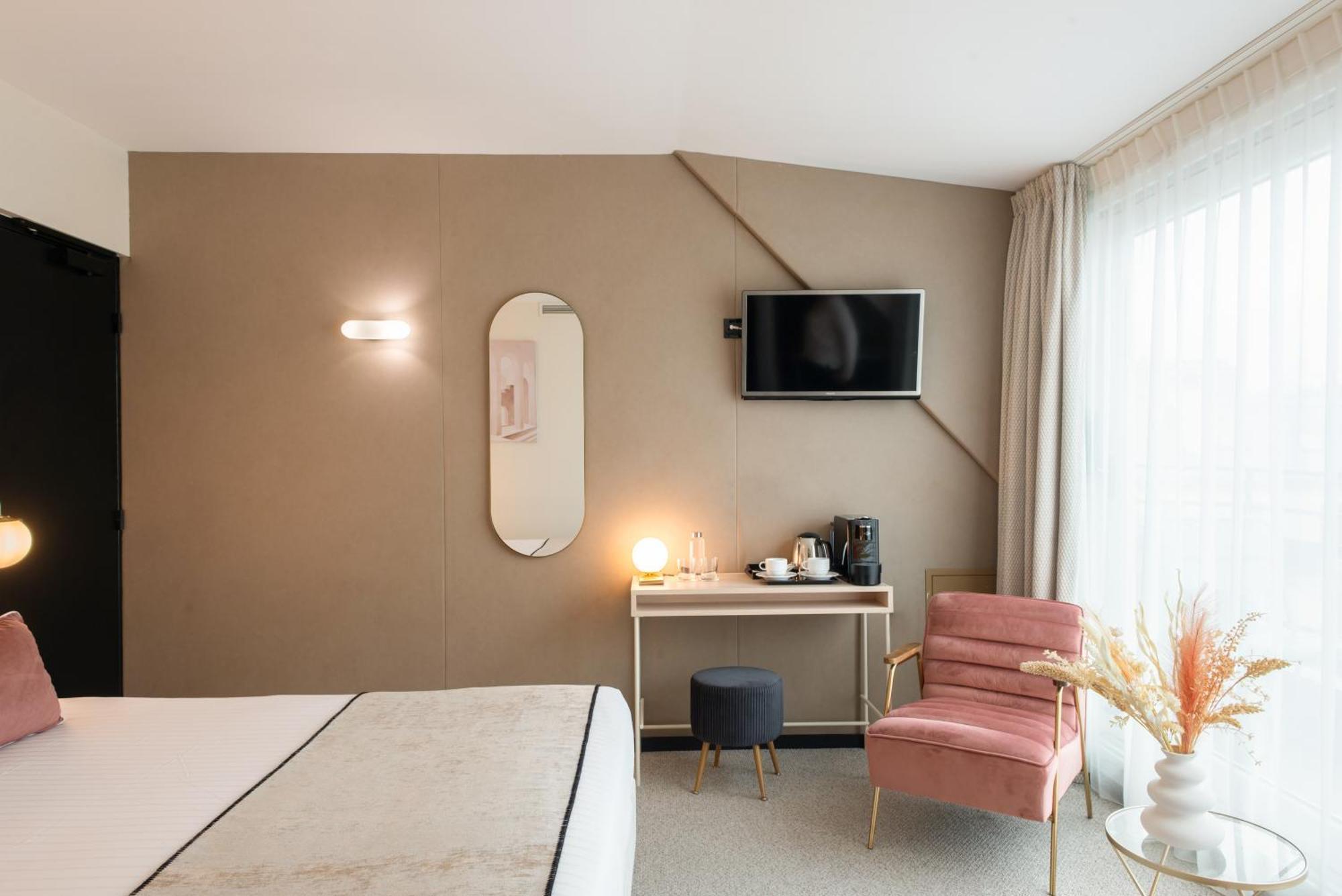 Helussi Hotel Париж Екстериор снимка