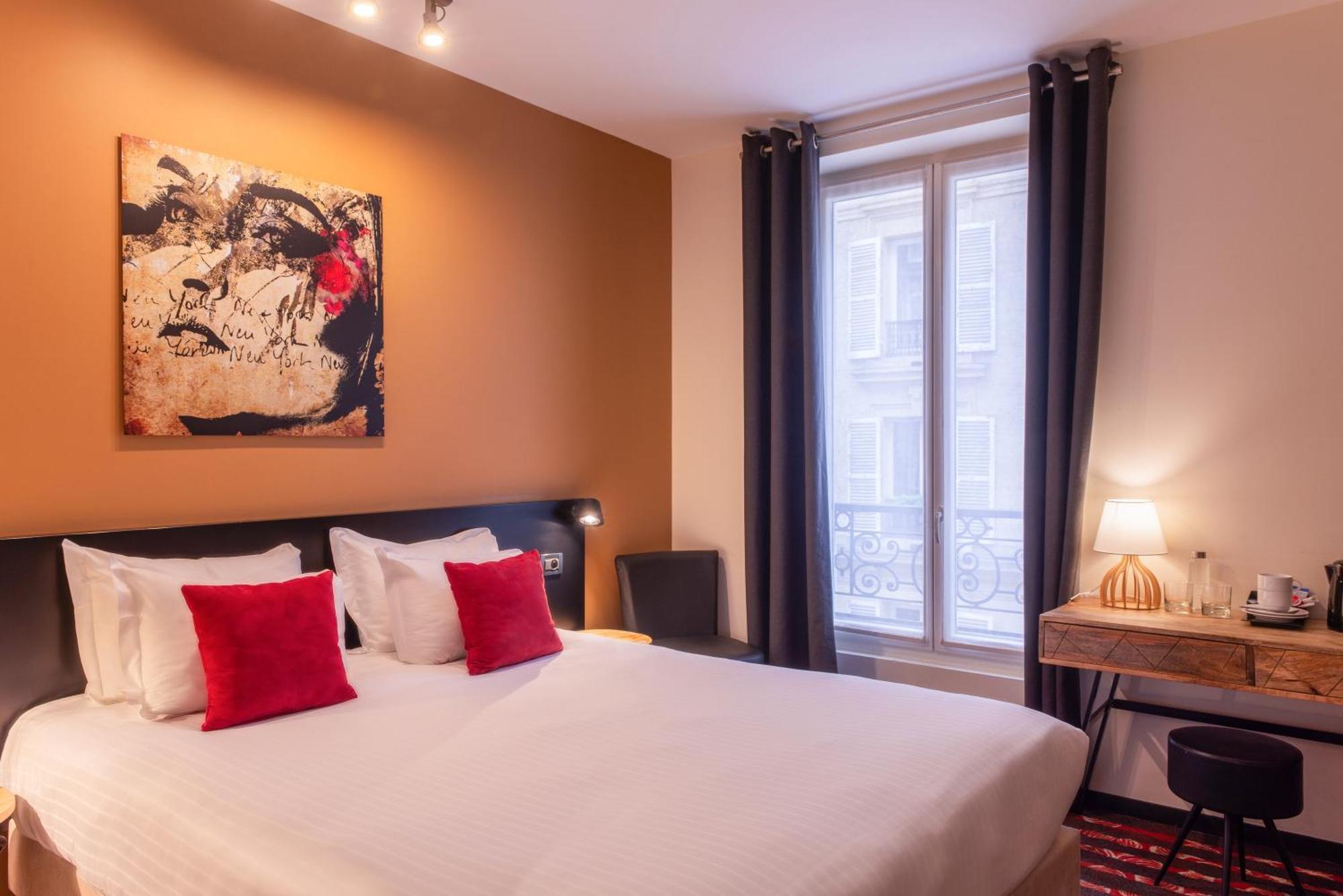 Helussi Hotel Париж Екстериор снимка